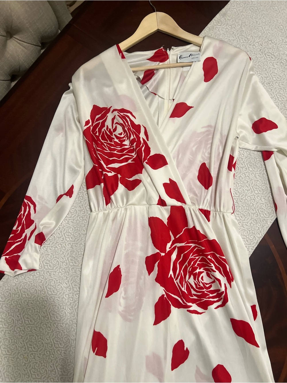 Vintage Herman Marcus Of Dallas Red Rose Maxi Dress No Belt Retro 70’s Chic - Picture 4 of 14